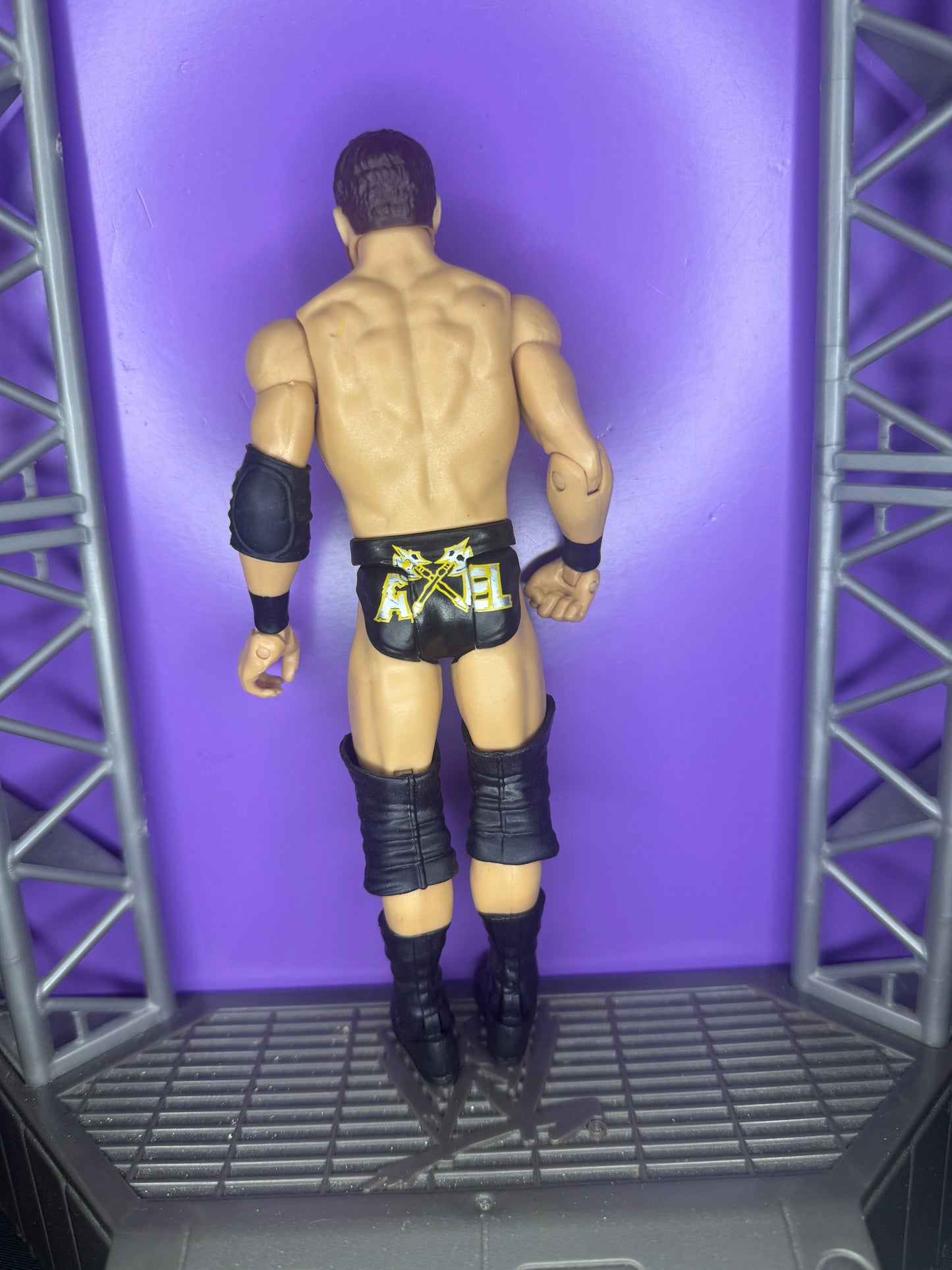 Curtis Axel